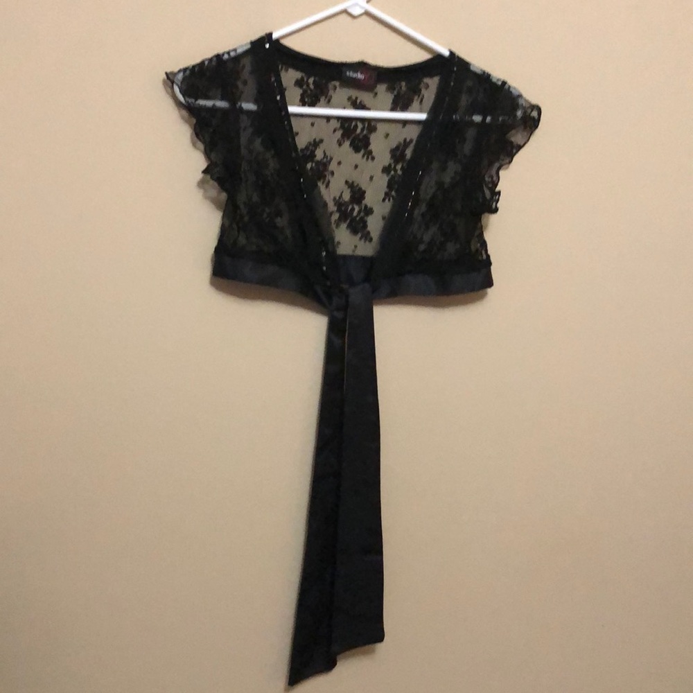 Lace shrug